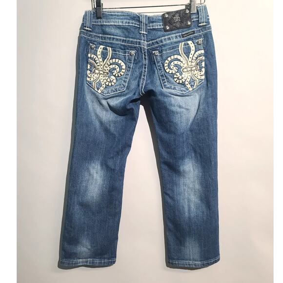 Miss Me Fleur de Lis Embellished Signature Capri Jeans - Picture 3 of 5